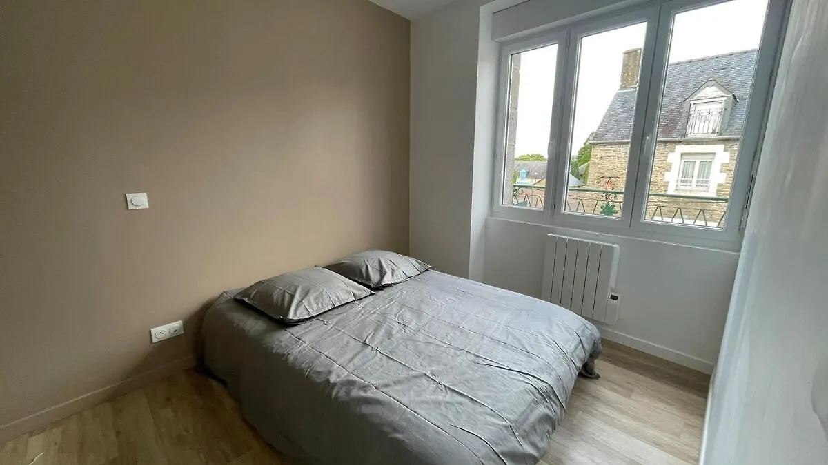 Maison De Ville Saint-Pierre-de-Plesguen 0*,  法国